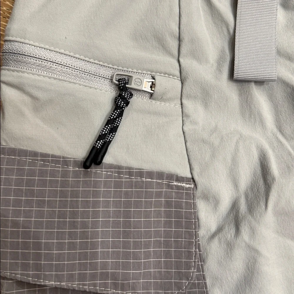 Lululemon Utility Skirt Size 6 Gray Cargo Pocket Athletic Skort Hiking Outdoor - Picture 6 of 8